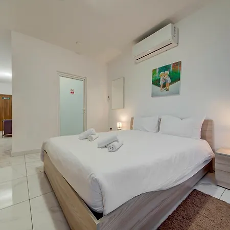 Fully Equipped In Msida With Wifi & Ac By 360 Estates דירה
