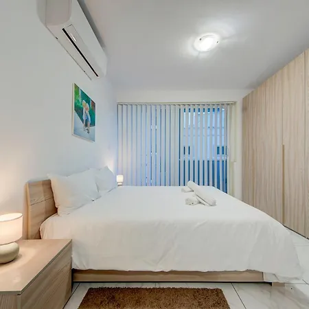 Fully Equipped In Msida With Wifi & Ac By 360 Estates דירה