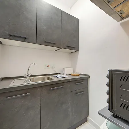 Fully Equipped In Msida With Wifi & Ac By 360 Estates * Tal-Hriereb