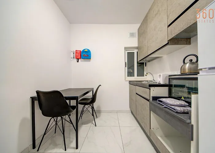 Apartment Fully Equipped In Msida With Wifi & Ac By 360 Estates Tal-Hriereb