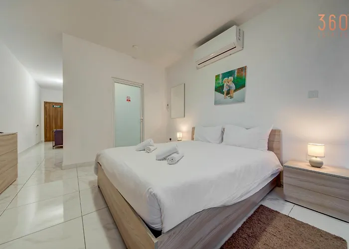 Fully Equipped In Msida With Wifi & Ac By 360 Estates Apartment